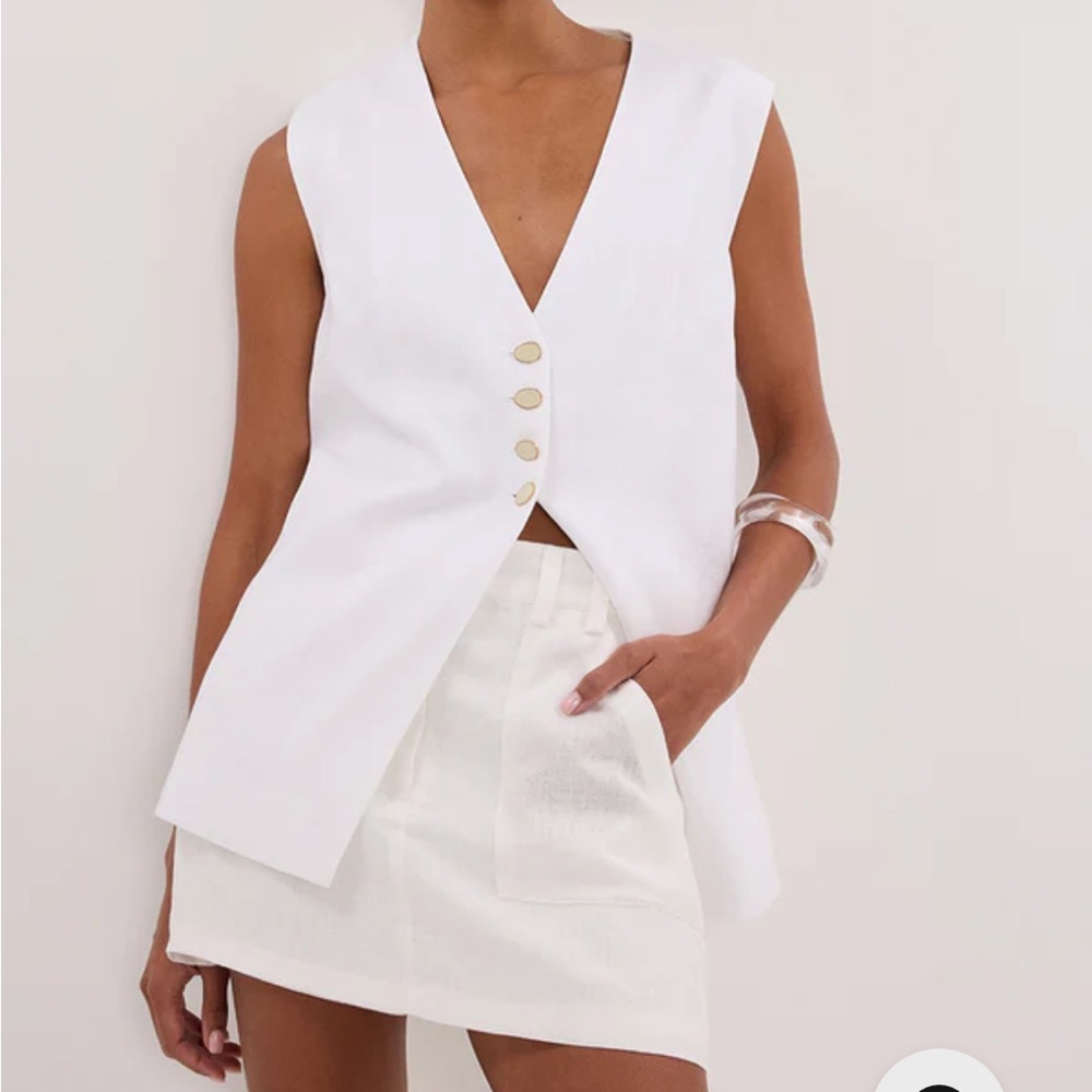 DISSH OFF WHITE LINEN SKORT